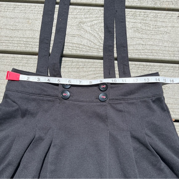 Mad Style By True Jackson: Black Jumper Skirt Adjustable Suspenders. Size XL. - Picture 6 of 9